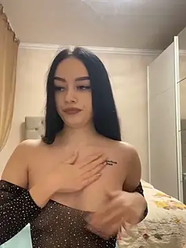 Snapshot of Gya_Rue chatting on 01/04/25, 03:28 Gya Rue online show from 01/04/25, 03:28