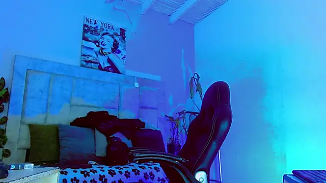 HannibalLester online show from 09/21/25, 04:25