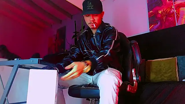 HannibalLester online show from 12/21/25, 05:31