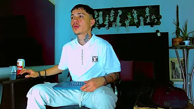 HannibalLester online show from 04/07/26, 03:18