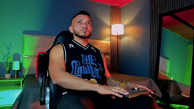 maximusclark1 online show from 02/04/26, 03:45