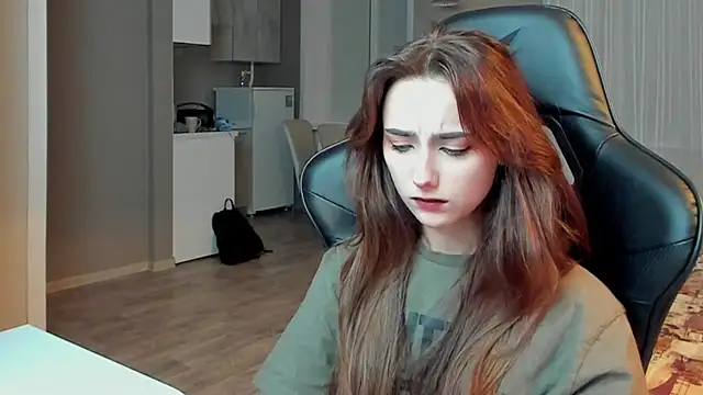 Snapshot of SilverDream chatting on 02/09/25, 01:55 SilverDream online show from 02/09/25, 01:55