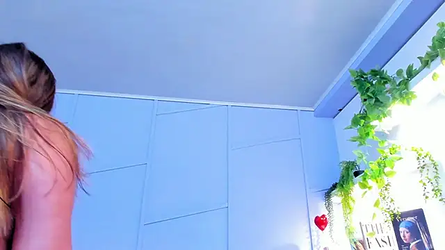 nathalie rossel online show from 10/14/25, 07:14