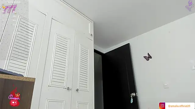 Snapshot of sweet_amalia4 chatting on 06/15/26, 11:07 sweet amalia4 online show from 06/15/26, 11:07