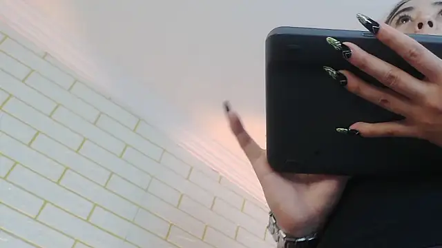 Snapshot of NYX1126 chatting on 11/06/25, 12:28 NYX1126 online show from 11/06/25, 12:28