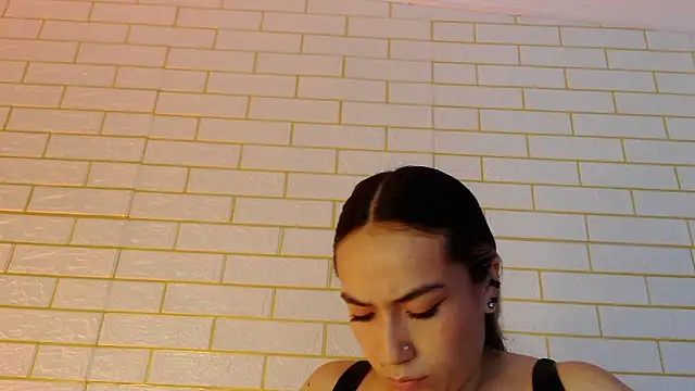 Snapshot of NYX1126 chatting on 11/28/25, 01:47 NYX1126 online show from 11/28/25, 01:47