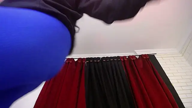 Snapshot of NYX1126 chatting on 02/05/26, 12:10 NYX1126 online show from 02/05/26, 12:10