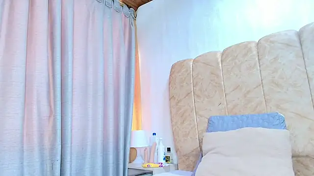 dafne queenn online show from 02/25/26, 01:10