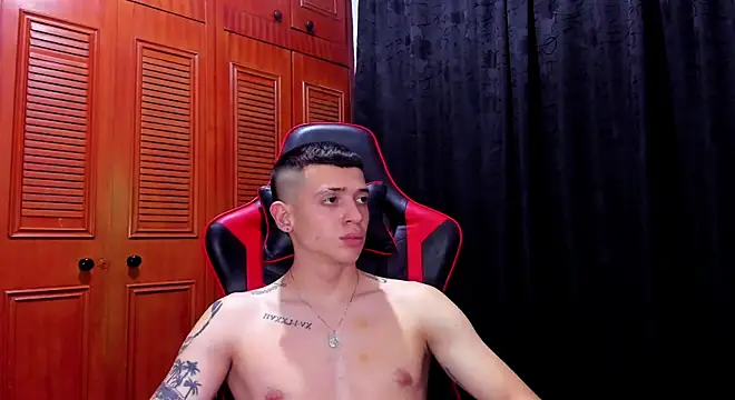 Snapshot of Dimitri_higth420 chatting on 01/15/25, 04:15 Dimitri higth420 online show from 01/15/25, 04:15