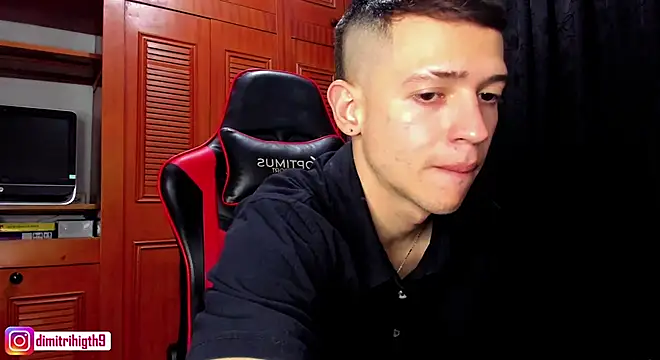 Snapshot of Dimitri_higth420 chatting on 01/18/25, 01:19 Dimitri higth420 online show from 01/18/25, 01:19