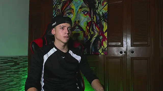 Snapshot of Dimitri_higth420 chatting on 02/15/25, 01:31 Dimitri higth420 online show from 02/15/25, 01:31