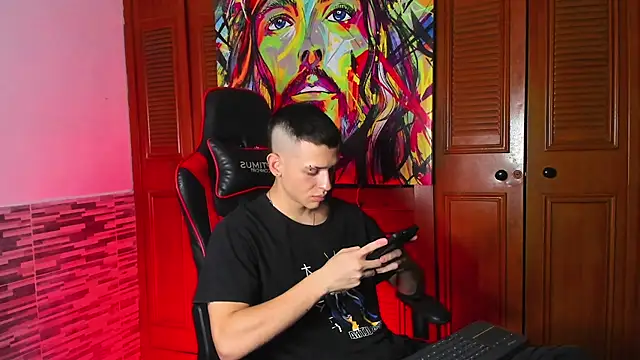 Snapshot of Dimitri_higth420 chatting on 03/17/25, 02:41 Dimitri higth420 online show from 03/17/25, 02:41