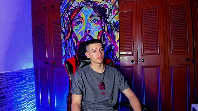 Snapshot of Dimitri_higth420 chatting on 03/19/25, 01:43 Dimitri higth420 online show from 03/19/25, 01:43