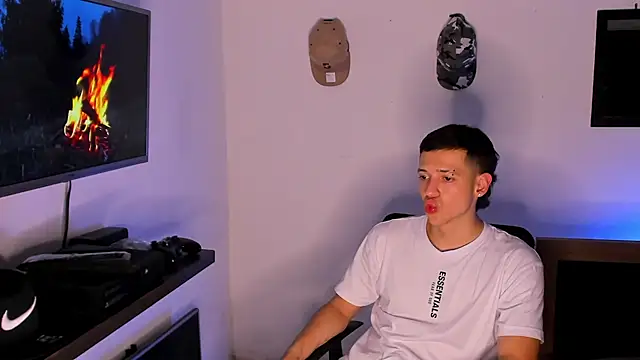 Snapshot of Dimitri_higth420 chatting on 09/09/25, 04:34 Dimitri higth420 online show from 09/09/25, 04:34