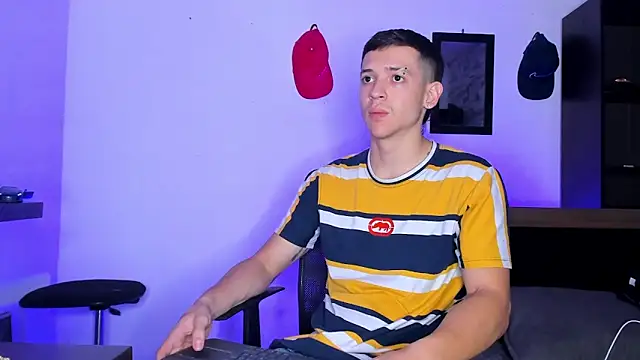 Snapshot of Dimitri_higth420 chatting on 09/18/25, 08:55 Dimitri higth420 online show from 09/18/25, 08:55