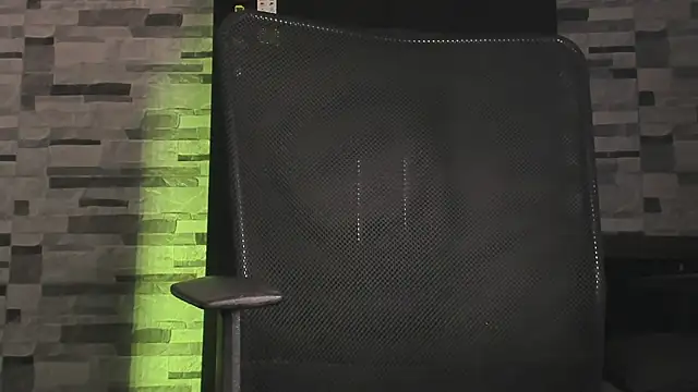 Snapshot of Dimitri_higth420 chatting on 10/10/25, 03:16 Dimitri higth420 online show from 10/10/25, 03:16