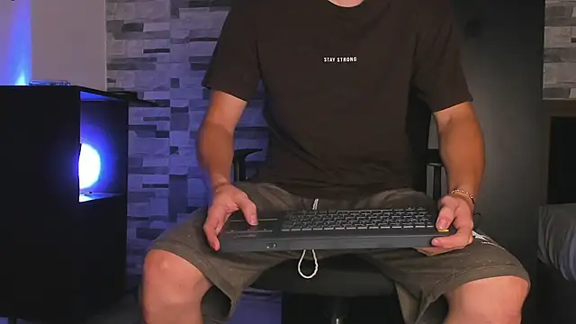 Snapshot of Dimitri_higth420 chatting on 10/24/25, 12:45 Dimitri higth420 online show from 10/24/25, 12:45