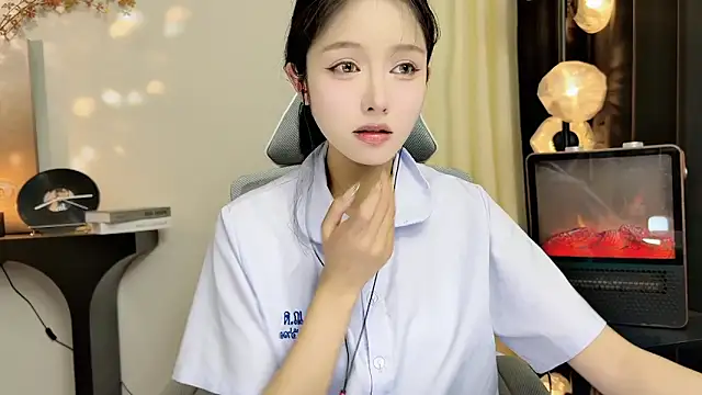 Snapshot of xiaodaibabyy chatting on 02/05/25, 02:05 xiaodaibabyy online show from 02/05/25, 02:05