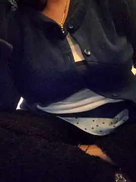 Snapshot of lovelyruhi chatting on 01/15/25, 04:32 lovelyruhi online show from 01/15/25, 04:32