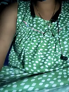 Snapshot of lovelyruhi chatting on 02/14/25, 05:57 lovelyruhi online show from 02/14/25, 05:57