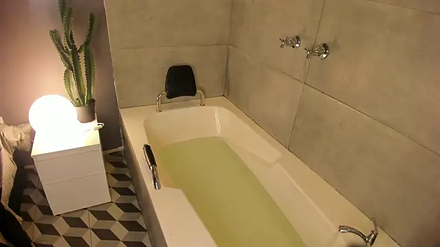 Caroline dh online show from 03/13/26, 11:50