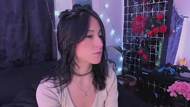 Snapshot of Carlasxdreams chatting on 02/17/25, 03:15 Carlasxdreams online show from 02/17/25, 03:15