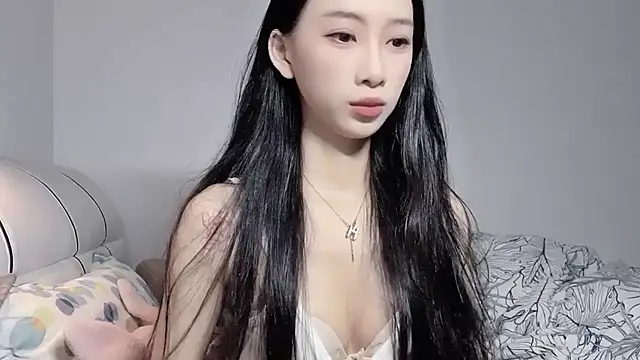 Snapshot of Lili-2 chatting on 06/08/26, 11:54 Lili-2 online show from 06/08/26, 11:54