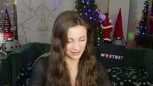 Julia  Star  online show from 01/14/25, 07:59