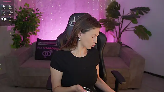 Snapshot of Julia__Star_ chatting on 07/01/26, 07:43 Julia Star online show from 07/01/26, 07:43