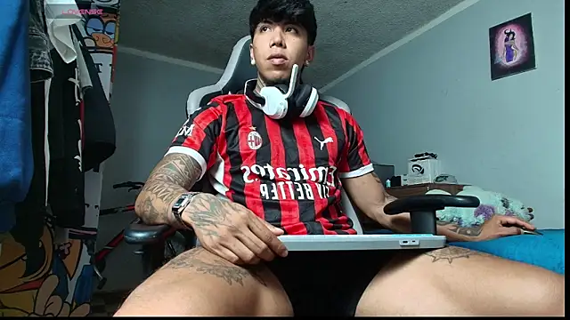 Nickhot0609 online show from 11/14/25, 03:16