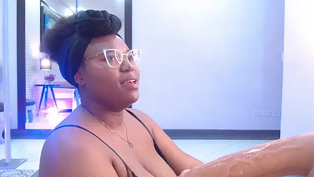 Makena gh online show from 02/03/25, 04:04