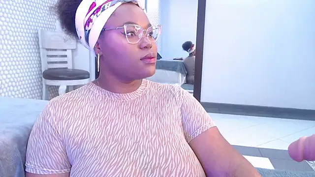 Makena gh online show from 02/10/25, 03:13