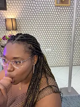 Makena gh online show from 03/23/25, 04:27