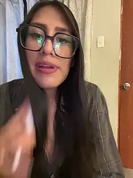 AleFantasy0001 online show from 12/20/25, 03:35