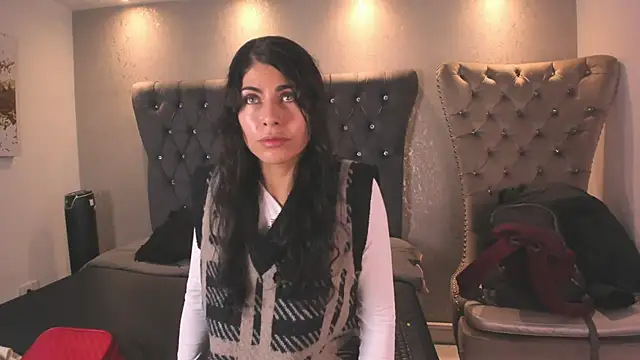 Melodi Roux online show from 04/18/26, 12:53