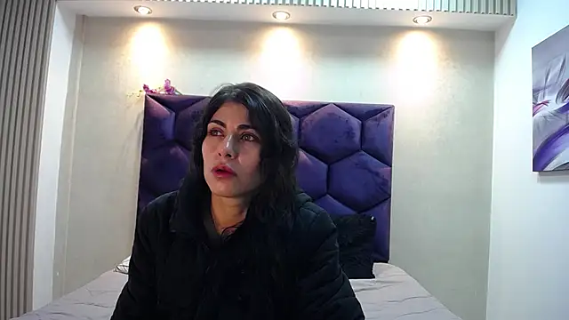 Melodi Roux online show from 04/20/26, 01:03