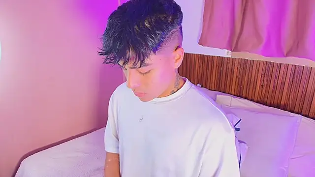 kiing azahell online show from 03/09/26, 09:41