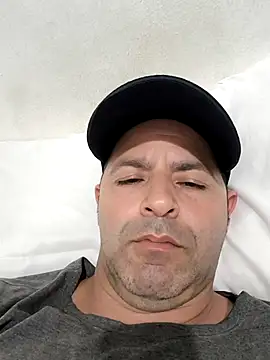 Snapshot of Marciogrei chatting on 10/21/25, 06:08 Marciogrei online show from 10/21/25, 06:08