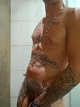 Snapshot of rolesexy chatting on 03/13/25, 09:37 rolesexy online show from 03/13/25, 09:37