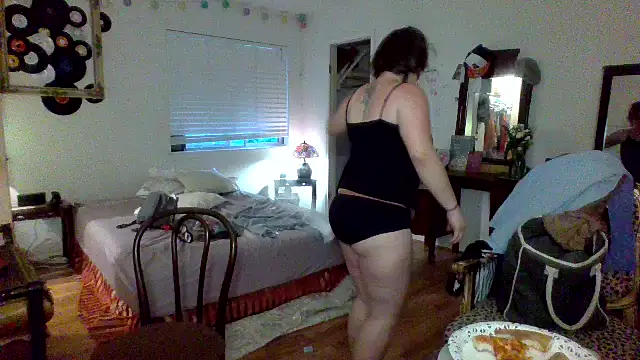 Snapshot of sophiarica chatting on 05/12/26, 12:52 sophiarica online show from 05/12/26, 12:52
