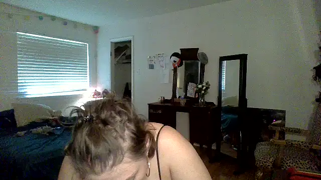 Snapshot of sophiarica chatting on 05/26/26, 06:37 sophiarica online show from 05/26/26, 06:37