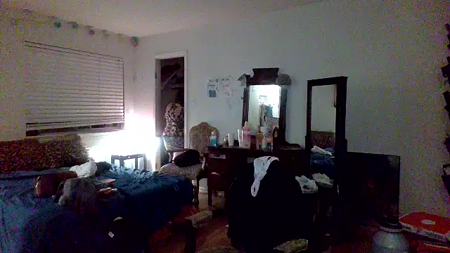 Snapshot of sophiarica chatting on 05/28/26, 04:32 sophiarica online show from 05/28/26, 04:32