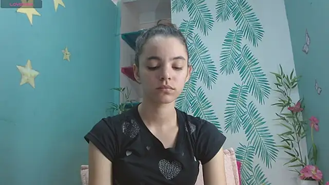 Mia-kalinfa online show from 12/01/24, 04:29