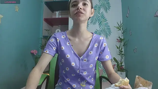 Mia-kalinfa online show from 12/14/24, 12:23