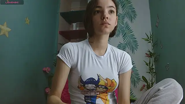 Mia-kalinfa online show from 12/17/24, 04:32