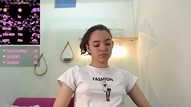 Mia-kalinfa online show from 01/18/25, 03:38