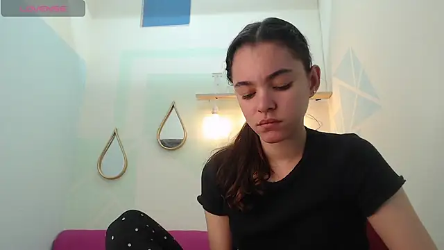 Mia-kalinfa online show from 02/04/25, 06:27