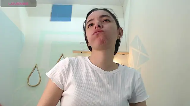 Mia-kalinfa online show from 02/21/25, 01:11