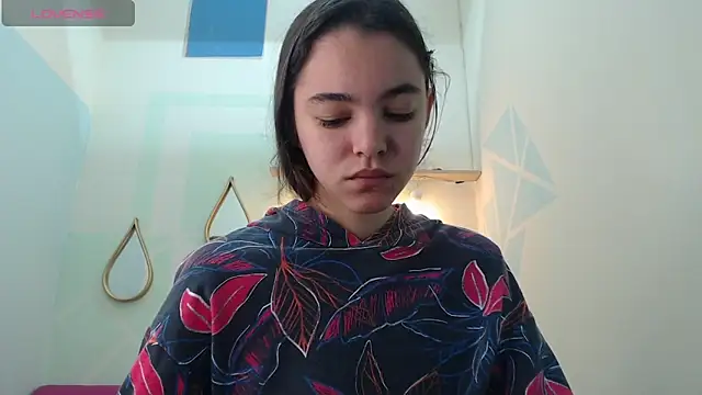 Mia-kalinfa online show from 03/10/25, 01:21