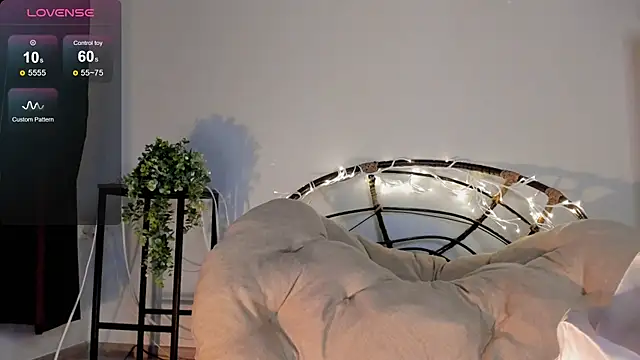 milli sun  online show from 03/16/25, 05:03